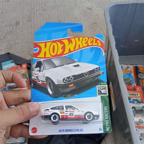 ALFA HOT WHEELS 阿爾法羅密歐 gtv6 3 0 風火輪 蝦皮購物