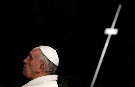 papa francisco escolhe cardeais assessores   ajudarem  limpar