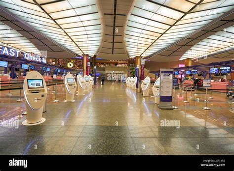 Singapore Circa January 2020 Self Service Facilities At Terminal 2