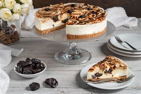 Cheesecake Al Caramello Salato E Prugne Una Torta Golosissima Variegata