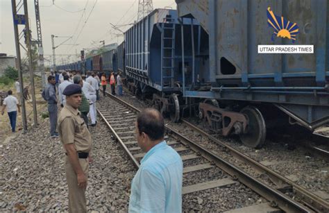 Three Coaches Of Mall Train Derailed In Prayagraj Operation Of Delhi