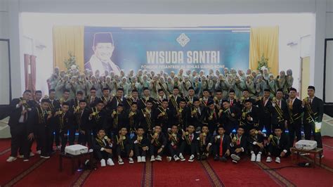 Wisuda Santri Al Ikhlas Ketua Yayasan Beri Pesan Khusus Pondok