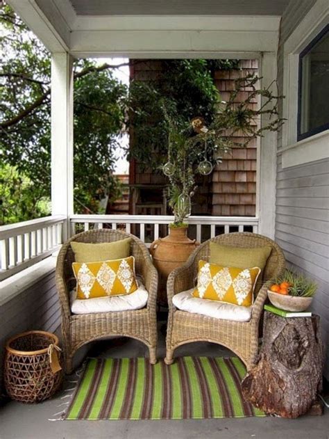 Wonderful Tiny Front Porch Decorating Ideas On A Budget Freshouz