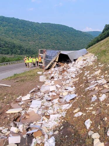 Tractor Trailer Carrying Frozen Foods Overturned News Sports Jobs Williamsport Sun Gazette