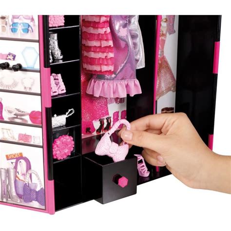 Barbie® Fashionistas® Ultimate Closet™ - X5357 BarbiePedia