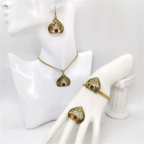 Persian Jewelry Endless History And Beauty Persis Collection