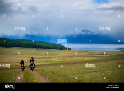 Radfahren in den wolken Fotos und Bildmaterial in hoher Auflösung Alamy