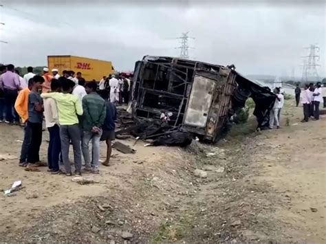 Pelo Menos Mortos Em Acidente De Autocarro No Oeste Da Ndia Mmo