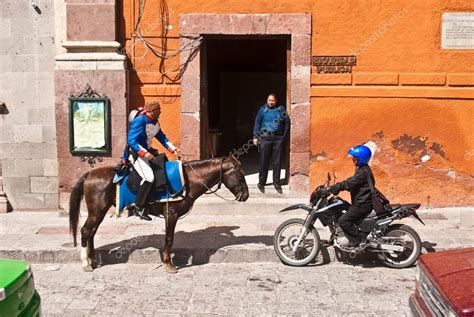 Mexican Standoff – Stock Editorial Photo © emattil #12327051
