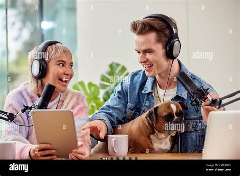 Online Interview Dog Hi Res Stock Photography And Images Alamy