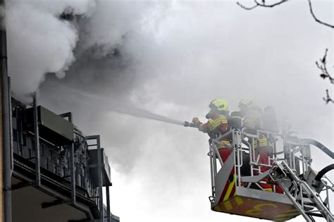 Wohnungsbrand fordert Feuerwehr für mehrere Stunden Einsatzbericht