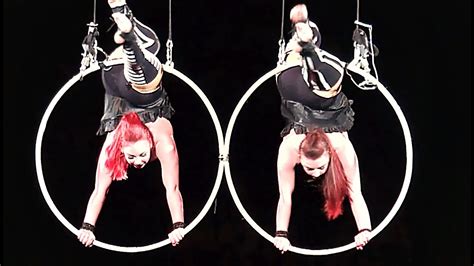 Circus. Aerialists. Цирк. Воздушные гимнастки. - YouTube