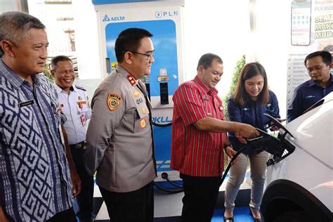 Dukung Percepatan Ekosistem Kendaraan Listrik PLN Dirikan SPKLU Ke 30