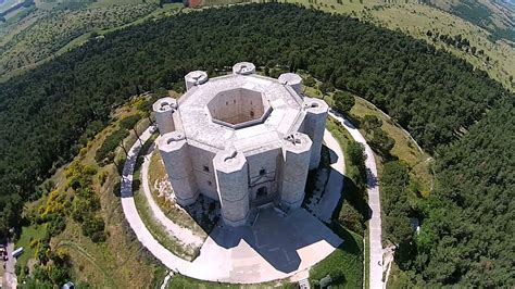 Visit Of Castel Del Monte Borghi Italia Tour Network