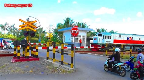 25 IN 1 TRAIN RAILROAD CROSSING INDONESIA COMPILATION KOMPILASI