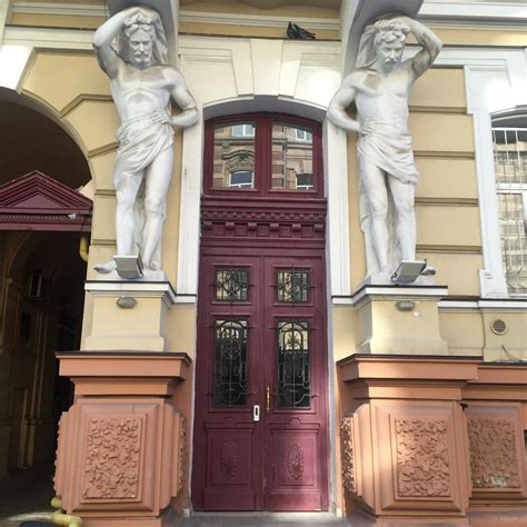 Экспонат без названия