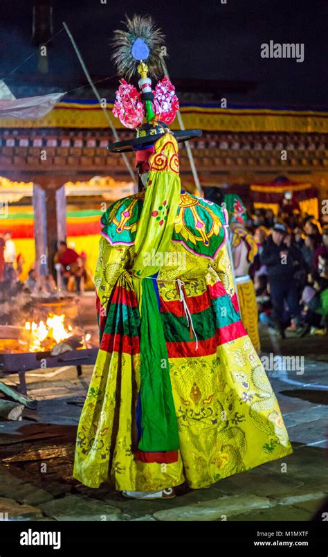 Bumthang Bhutan Jambay Lhakhang Drup Festival Dancer Stock Photo Alamy