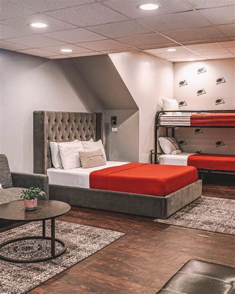 Hi chicago hostel stay offers the best budget views of the city 5