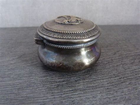 Ancienne Petite Boite Ronde En Metal Argent Boite A Pilules Smd Eur