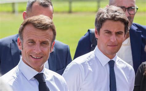 Emmanuel Macron a accepté ce mardi la démission de Gabriel Attal et des