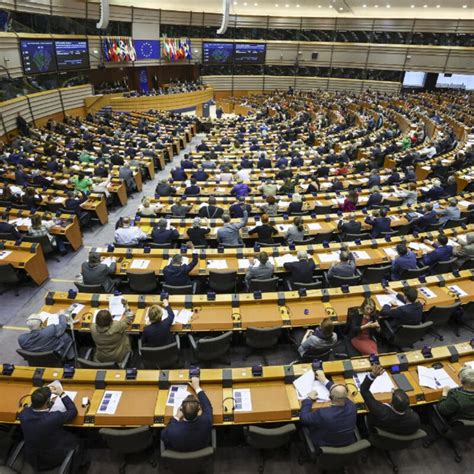 Il Parlamento Europeo Condanna Ungheria Polonia E Italia Per La