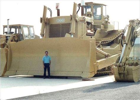 Largest Dozer In The World Accodoz 12 Earthwork Pinterest