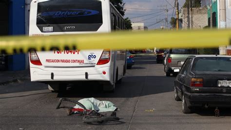 Accidente En Bulevar Torres Landa Ciclista Cruza Bulevar Y Lo Mata