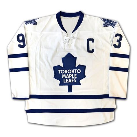 Doug Gilmour Autographed White Toronto Maple Leafs Jersey - Jerseys