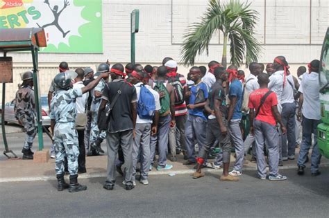 Bagarre Rang E Entre Tudiants Du Groupe Loko Et L Ves Du Cmp La