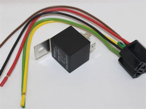 Реле автомобильное силовое с разъёмом 5 контактов 30/40A, 12-14V ...