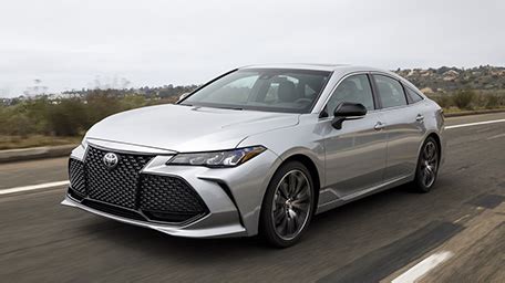 2019 Toyota Avalon Large Sedan Road Test Review Autoblog