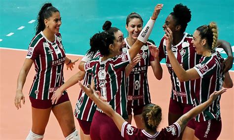 Fluminense vence o Brasília e sobe para quarto na Superliga