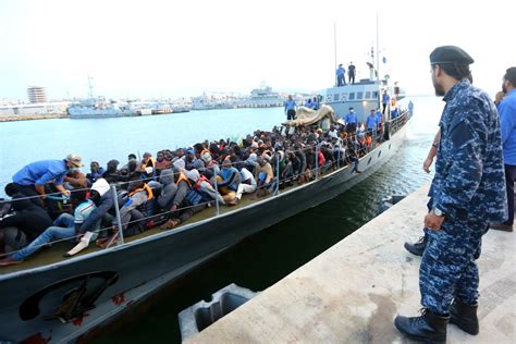 54 Dead Some 10000 Migrants Rescued Between Libya And Italy In 4 Days