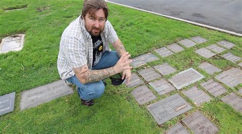 Matthew Perry Inside The Famous Cemetery Star Is Laid To Rest At Hot Sex Picture