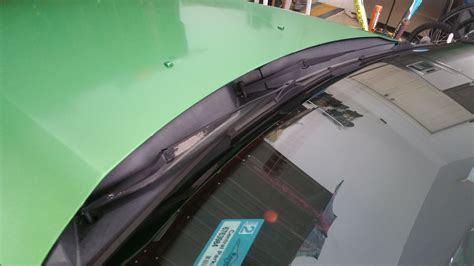 Changing Windshield Wipers On Jeep Wrangler