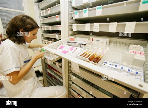 NURSE WITH EQUIPMENT Stock Photo - Alamy