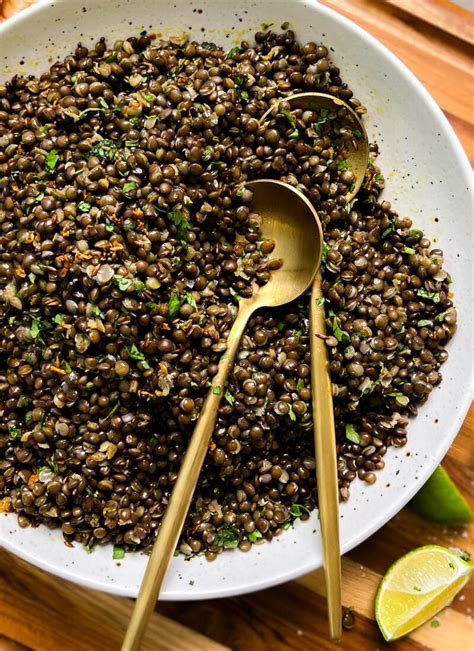 Baked Kale Salad With Crispy Quinoa Mwm