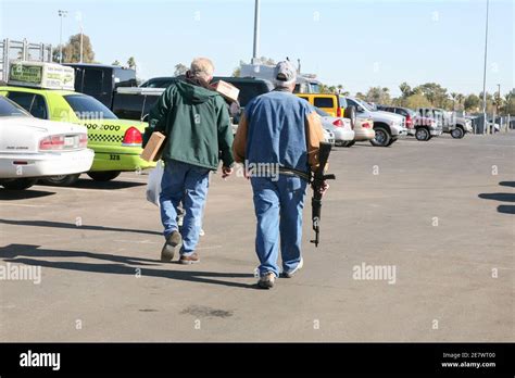 Phoenix gun show hi-res stock photography and images - Alamy