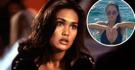 Wayne S World Star Tia Carrere Stuns In A Bikini For Her Th Birthday