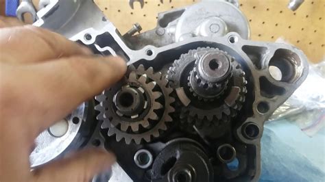 Yz125 Complete Rebuild Part 2 Transmission Assembly Youtube