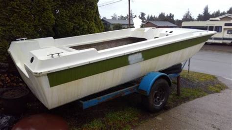 18 tri-hull boat on trailer (Coos Bay OR) - Free-Boat.com