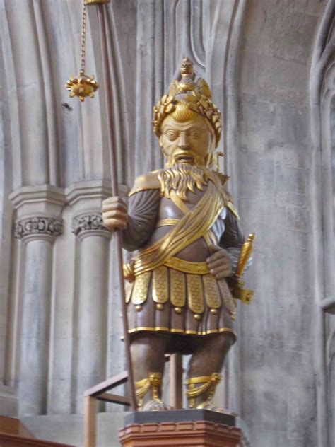 Living in England: Gog & Magog sculptures and walk