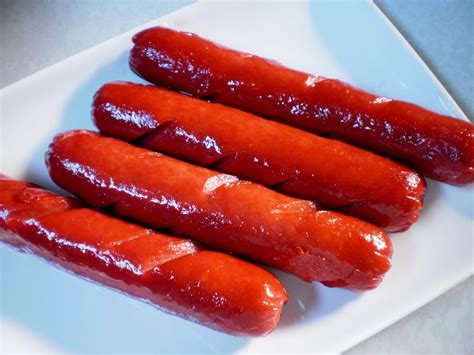 How To Cook Red Hot Dogs - Recipes.net