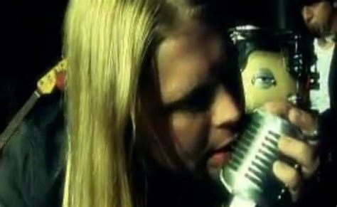 DROWNING POOL Reunites With Singer RYAN MCCOMBS