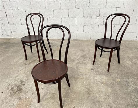 Suite De Chaises De Bistrot Esprit Thonet En Bois Courb Mod Le N