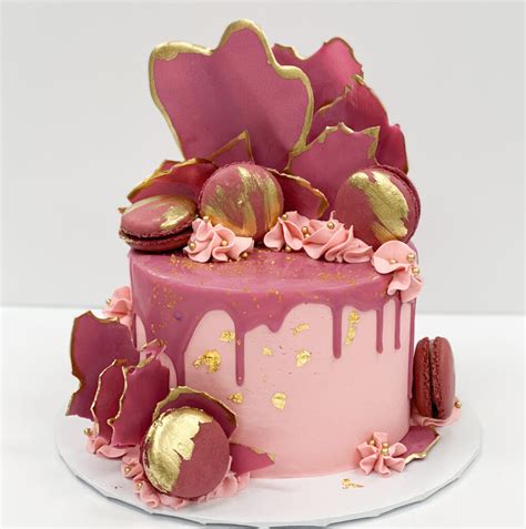 Classic Color Combination – All Things Cake