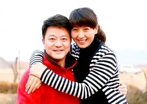 闫学晶离婚11年：她二婚生宝宝又做婆婆，前夫三婚再做父亲