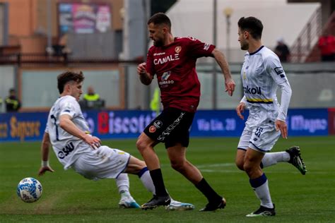 Reggina Parma Probabili Formazioni E Dove Vederla In Tv