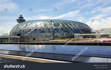 singapore jewel finance images stock   objects vectors