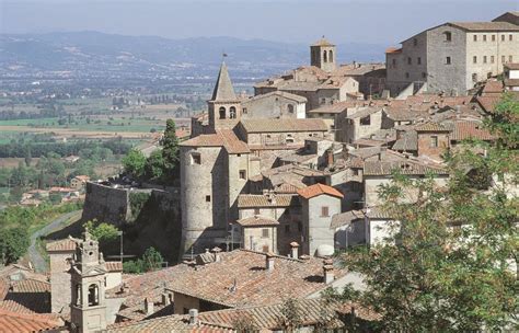 Anghiari Cosa Vedere Dove Dormire Dove Mangiare Touring Club